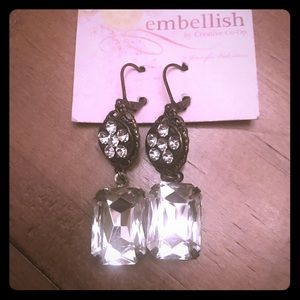 ❤️Embellish drop clear stone & antique earring